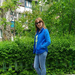 Lena, 44